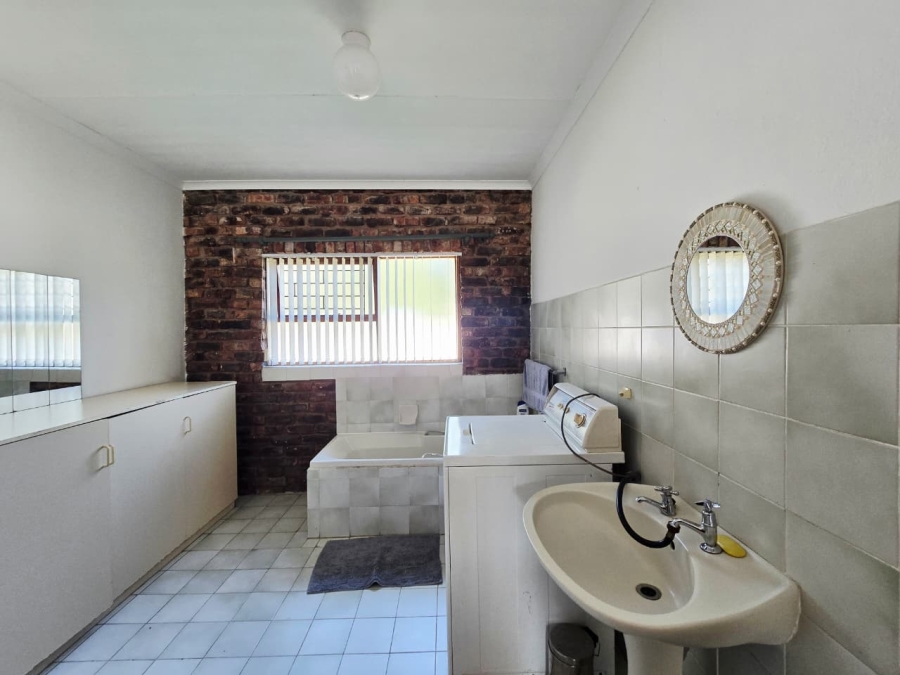 4 Bedroom Property for Sale in Blanco Western Cape